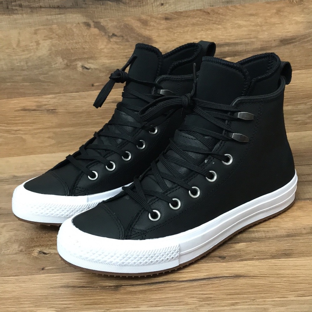 LEATHER CONVERSE CTAS HIGH TOP BRAND NEW